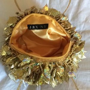 Round Party purse NWT